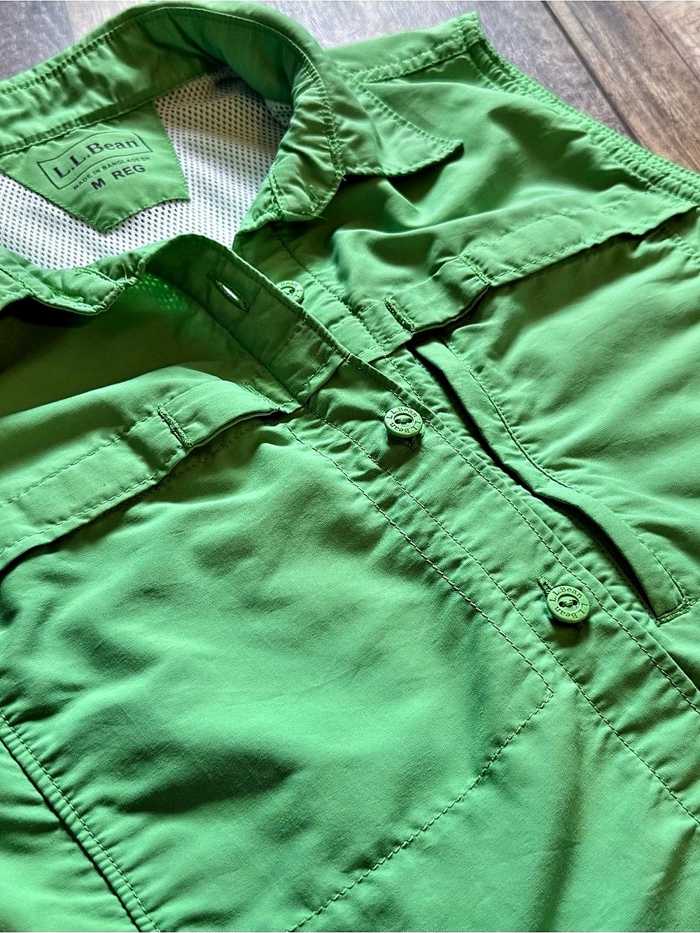 L.L.Bean - Tropicwear Sleeveless Vented Trail Shirt - M REG - Apple Green